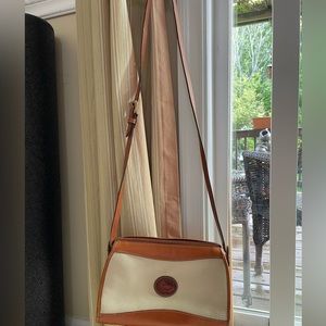 Dooney and Bourke pebbled leather crossbody bag